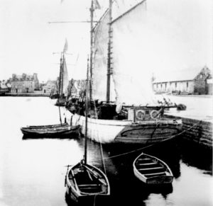 La goélette « Sainte Anne » en 1910 dans le port de Paimpol.