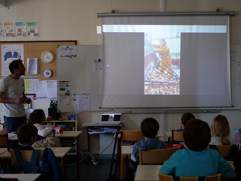 Interview d'un pêcheur de Loguivy dans la classe.