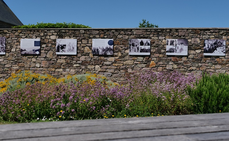 Les photos exposées dans le jardin de Milmarin Les photos exposées dans le jardin de Milmarin